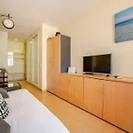 Διαμέρισμα Perfect Location, 50 M Away And Pool *