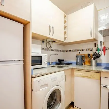 Perfect Location, 50 M Away And Pool * Бенальмадена