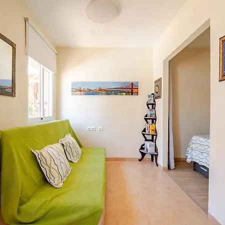 Perfect Location, 50 M Away And Pool Benalmadena