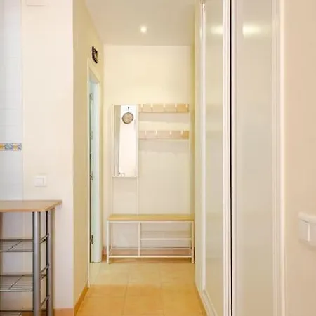 Perfect Location, 50 M Away And Pool Apartment *