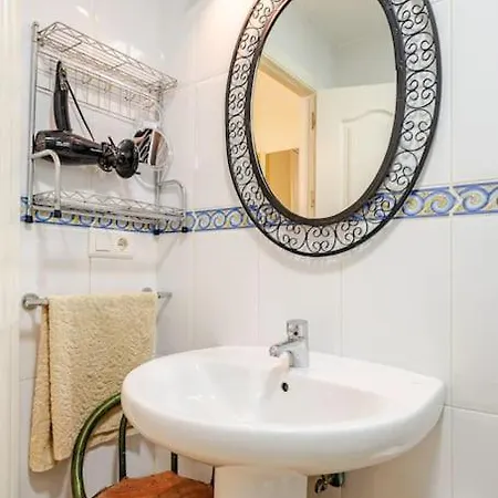 Perfect Location, 50 M Away And Pool * Benalmadena