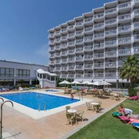Perfect Location, 50 M Away And Pool Apartment *