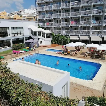 Perfect Location, 50 M Away And Pool *