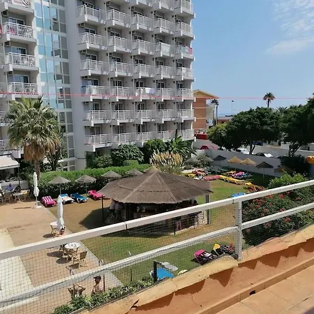 Perfect Location, 50 M Away And Pool Apartment *